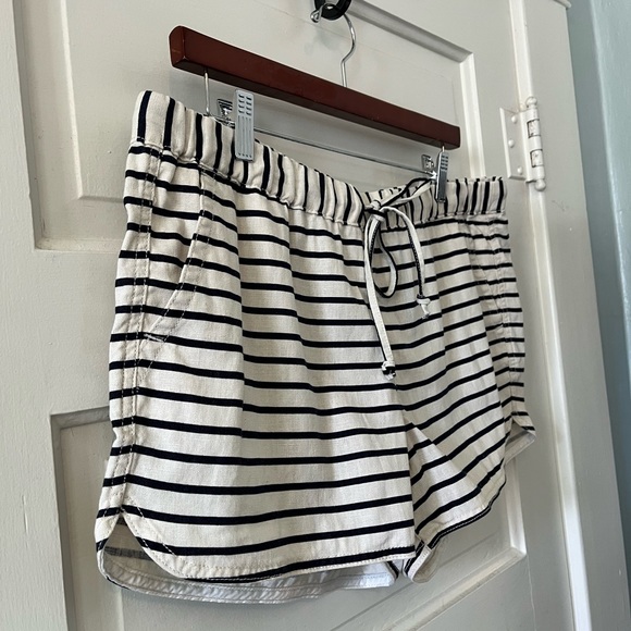 J. Crew Women's Striped Drawstring Short - M - Picture 4 of 7